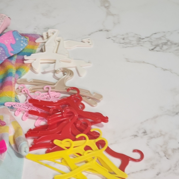 Vtg BARBIE HUGE LOT Clothes Shoes Hangers Accessories Outfits Gymnastics Tennis - Picture 16 of 16